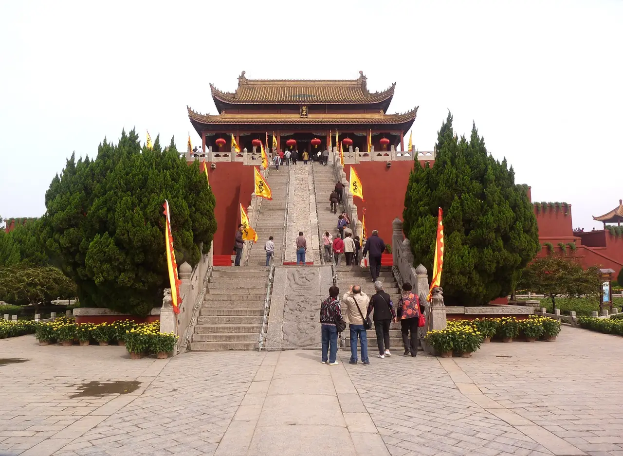 开封龙亭